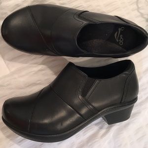 Abeo Slip Resistant Clogs